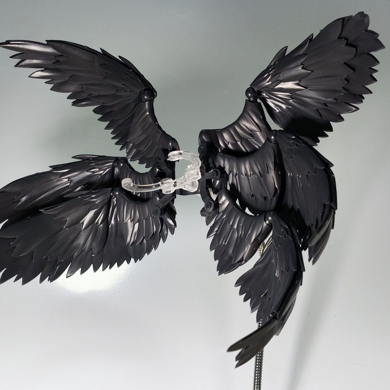White And Black Six Feathered  - Action Figure Stand 评论和价格